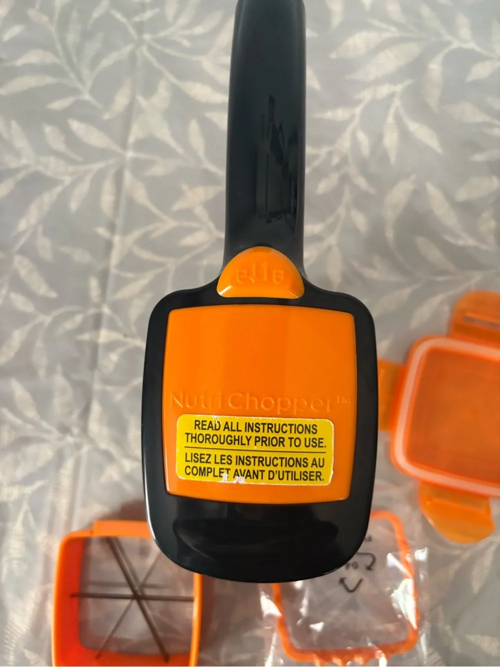 NutriChopper Black Handheld Vegetable and Fruit Chopper